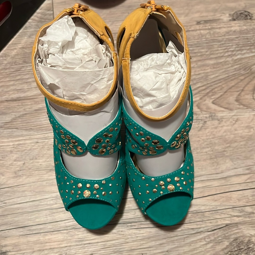 Aliba Shoes